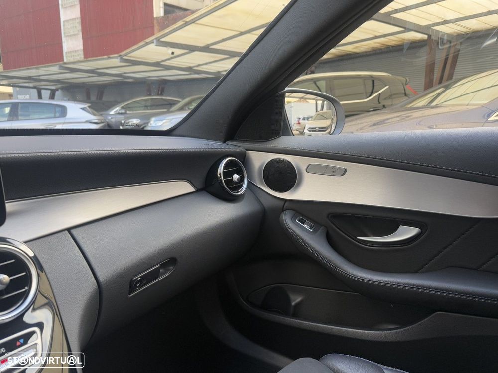 Mercedes-Benz C 300 e AMG Line - 34