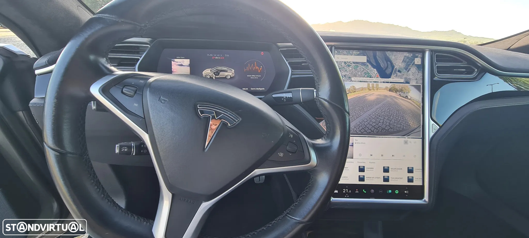 Tesla Model S - 12