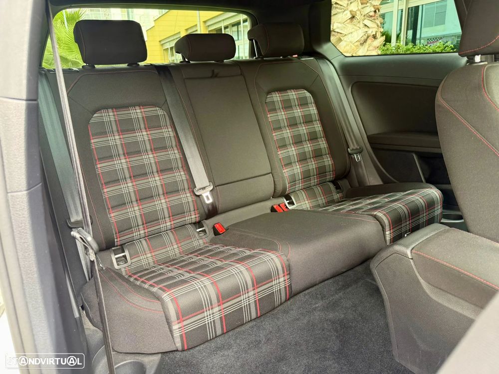 VW Golf GTI (BlueMotion ) DSG - 12