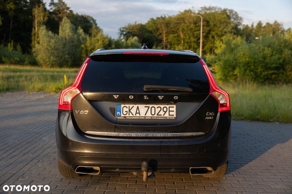 Volvo V60 D6 AWD Plug-in Hybrid Summum - 7