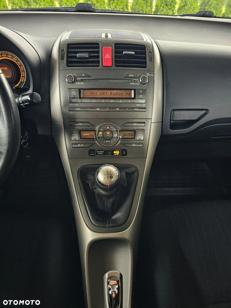 Toyota Auris - 15