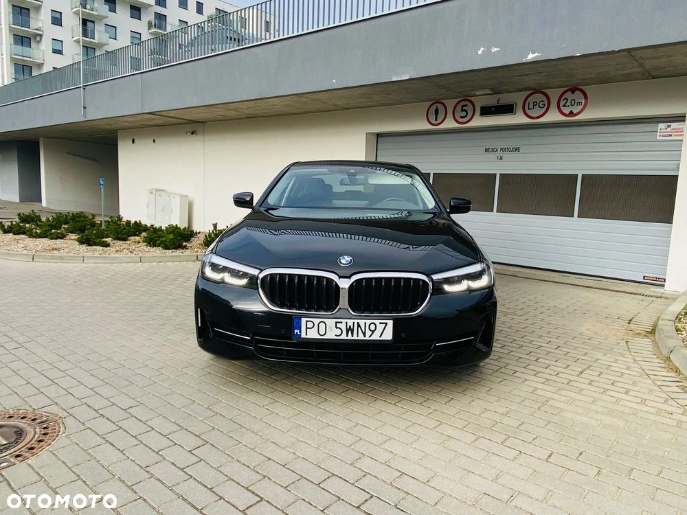 BMW Seria 5 530i xDrive - 10