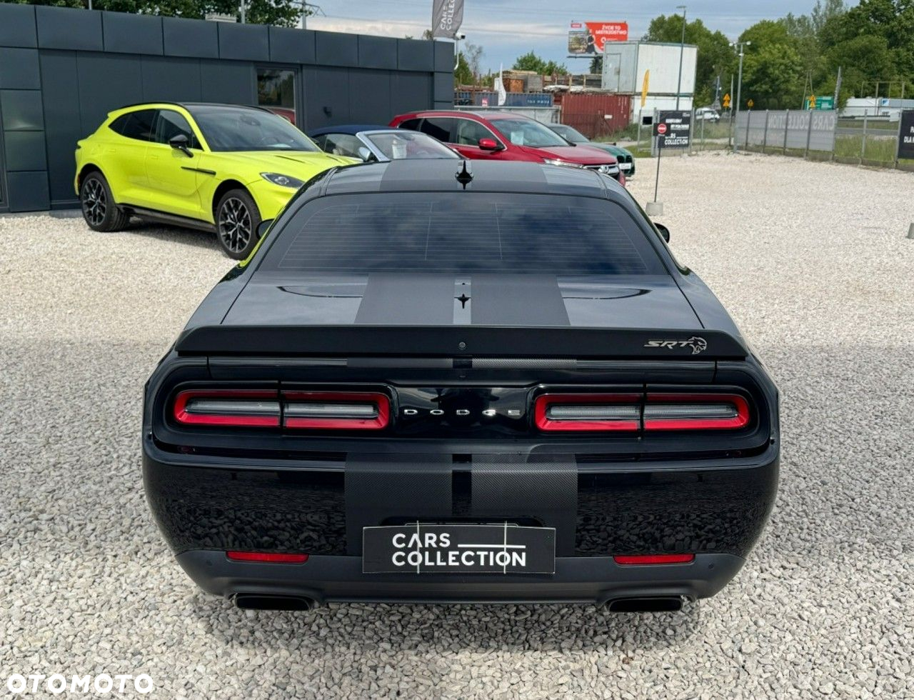 Dodge Challenger - 5