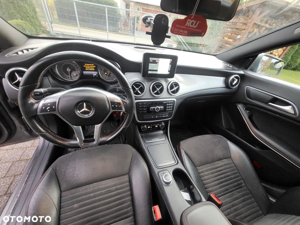 Mercedes-Benz CLA - 11