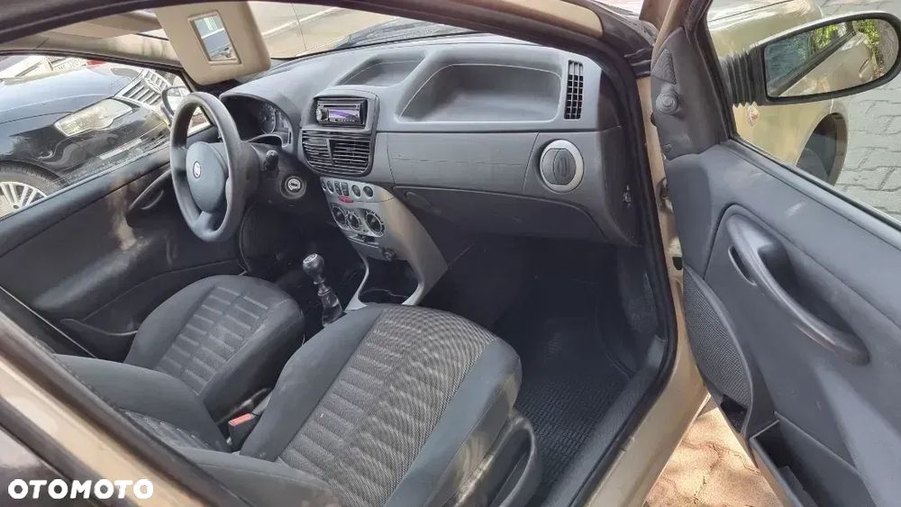 Fiat Punto - 8