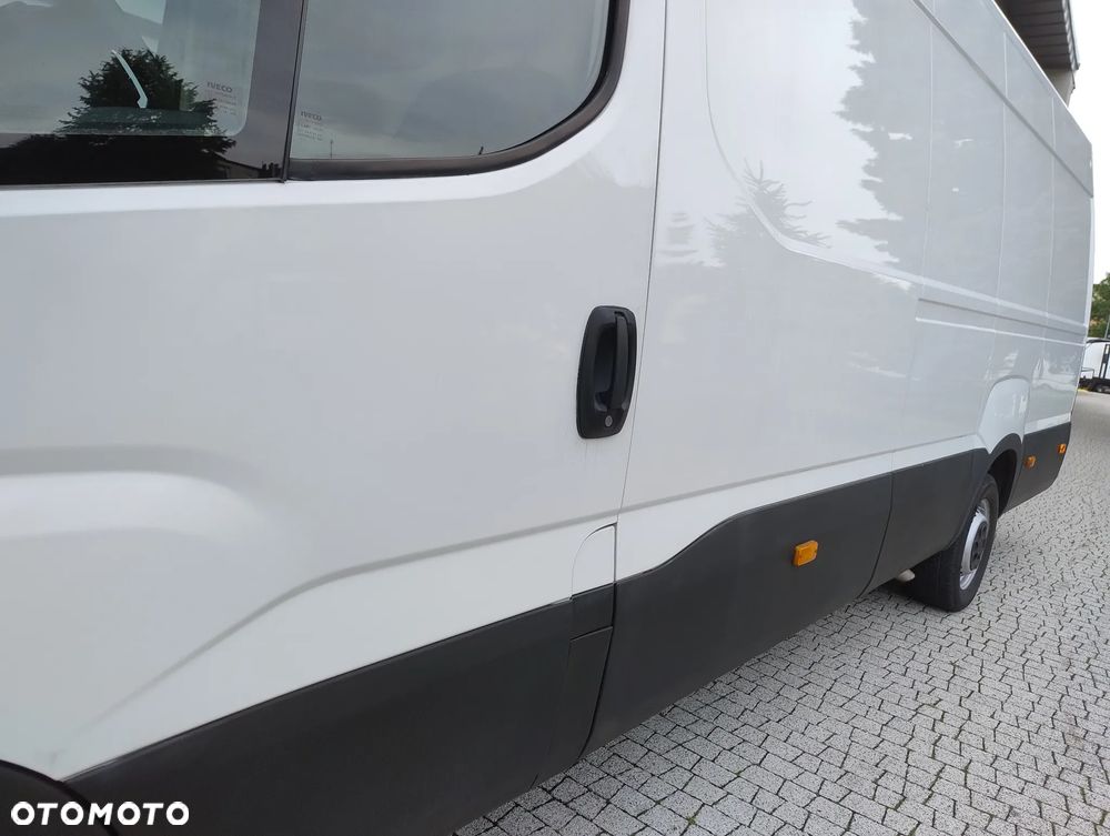 Iveco DAILY 35S16 NOWY MODEL 2.3 HPI (160KM) HI-MATIC (L4H2) MAX LONG (EURO,6) KLIMA STAN IDEALNY 100% ORYGINAŁ KM SERWIS NIE MA RDZY - 31