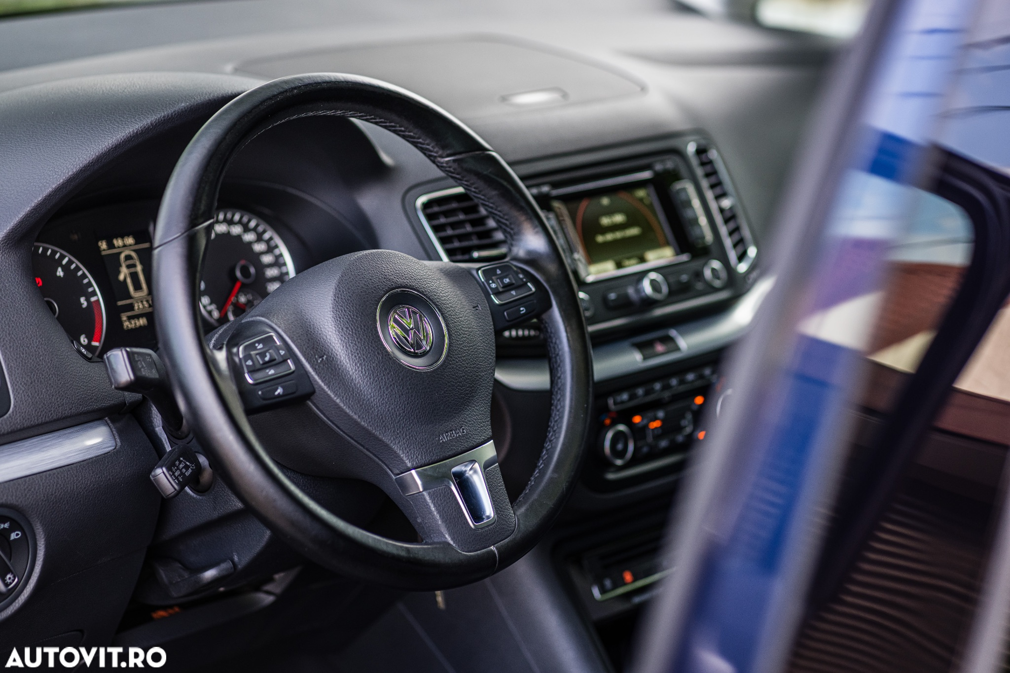 Volkswagen Sharan 2.0 TDI 4MOTION BlueMotion Technology Highline - 16