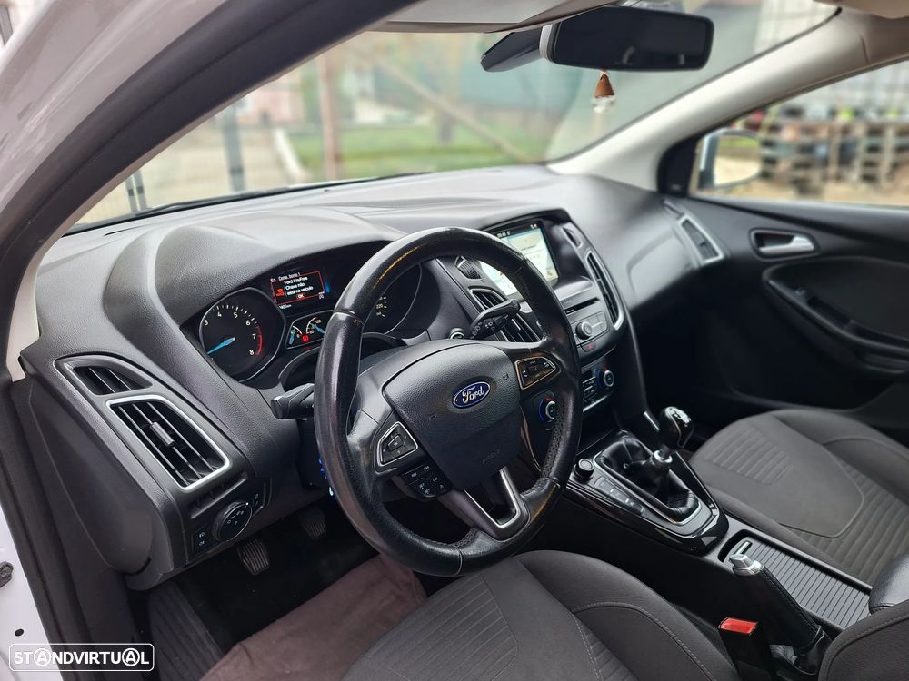 Ford Focus 1.0 EcoBoost Titanium - 16