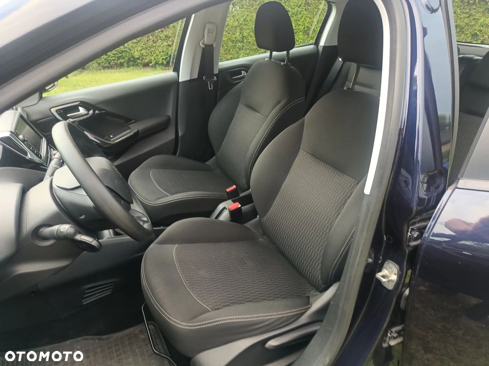 Peugeot 208 BlueHDi 100 Active - 8