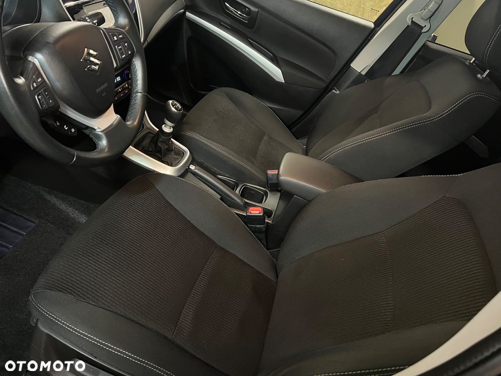 Suzuki SX4 S-Cross 1.4 SHVS Premium - 23