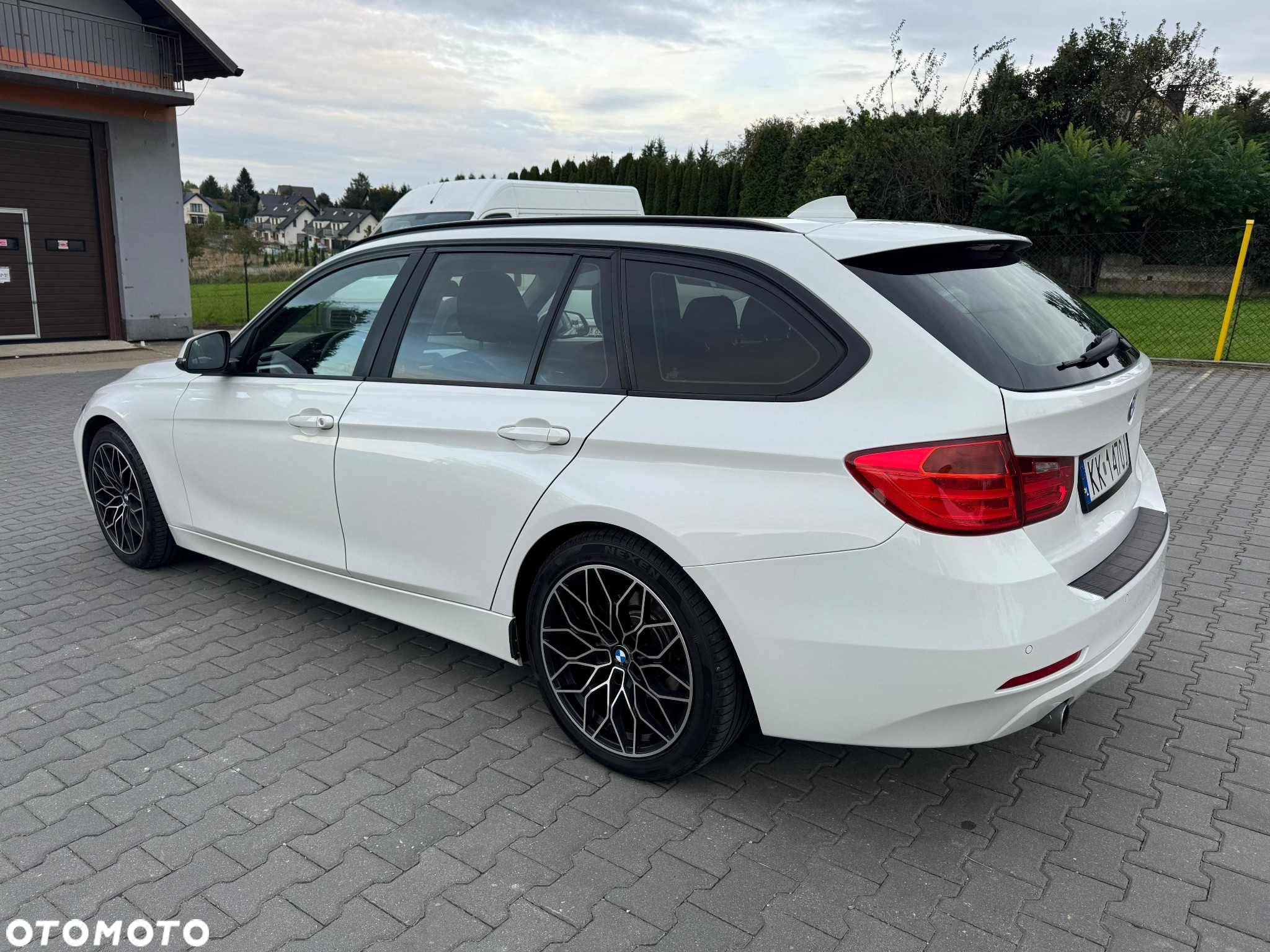 BMW Seria 3 316d - 10