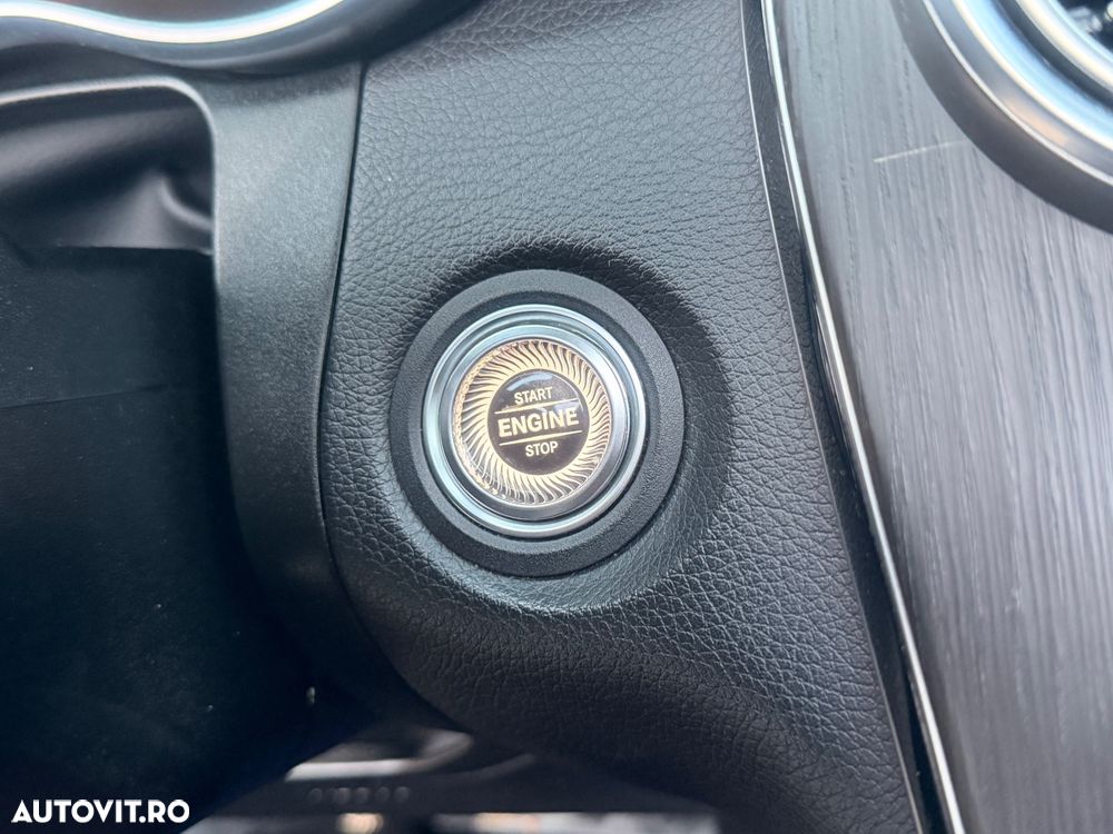 Mercedes-Benz GLC Coupe 300 4MATIC MHEV - 26