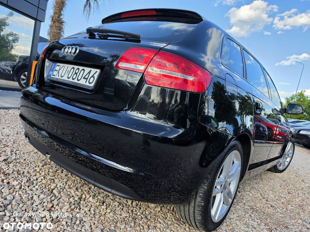Audi A3 Sportback 1.6 TDI DPF S line Sportpaket - 24