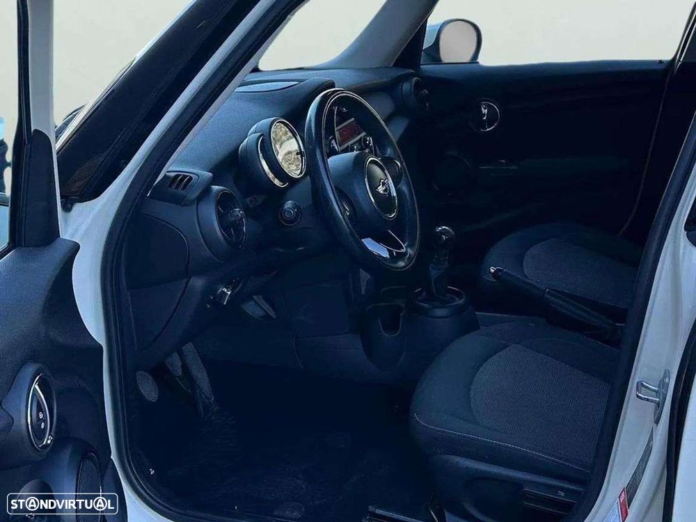 MINI 5 Portas One D - 11