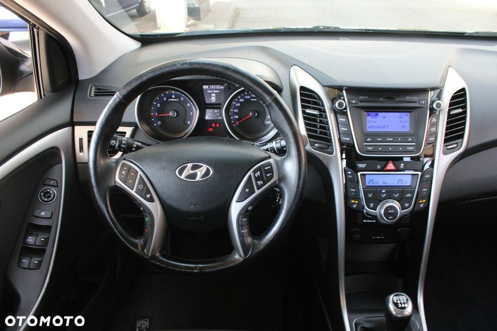 Hyundai i30 1.6 Premium - 8