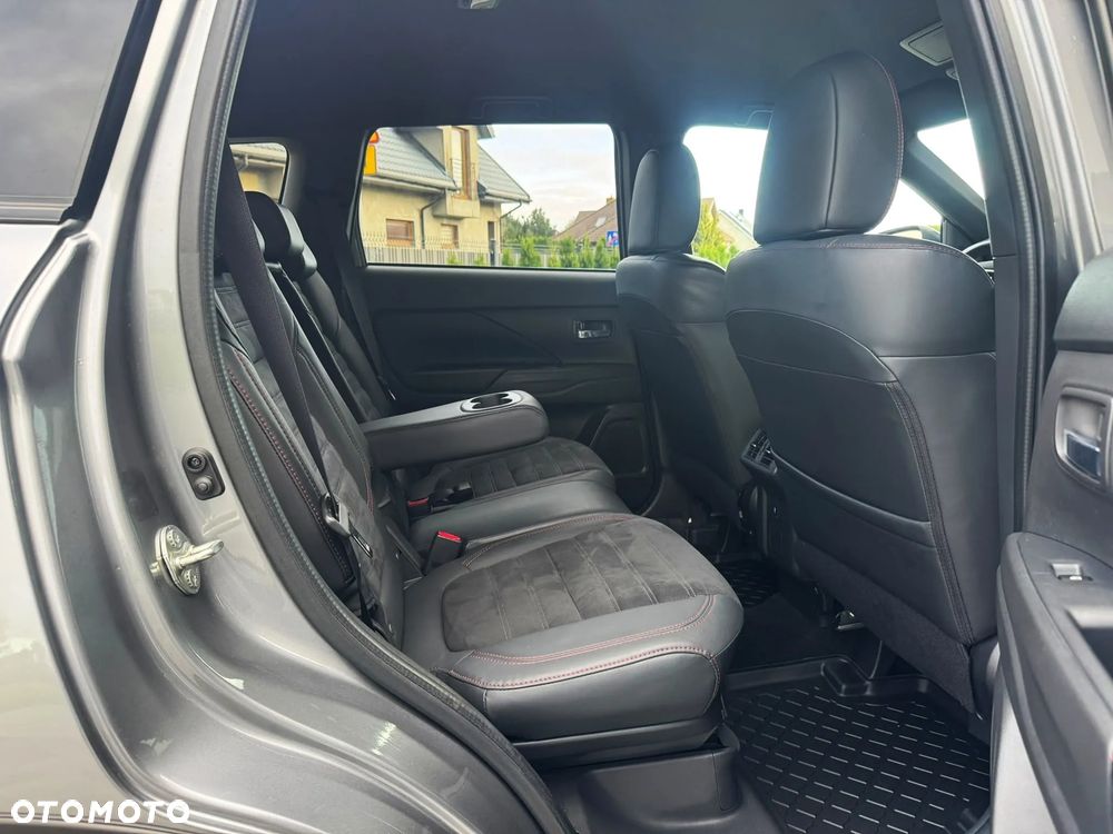 Mitsubishi Outlander 2.0 2WD CVT Spirit+ - 29