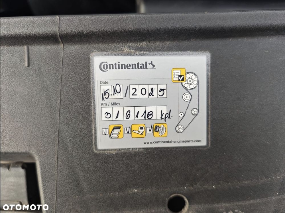 Volkswagen Touran 2.0 TDI Highline - 27