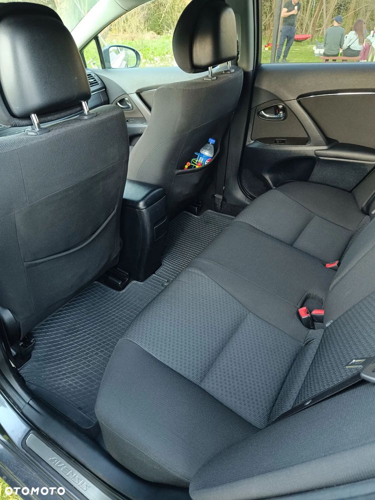 Toyota Avensis 2.0 D-4D Premium - 12