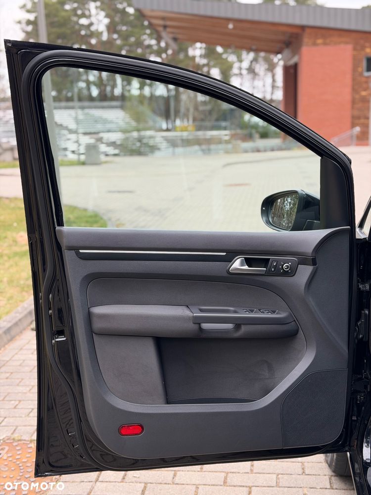 Volkswagen Touran 2.0 TDI Highline - 22