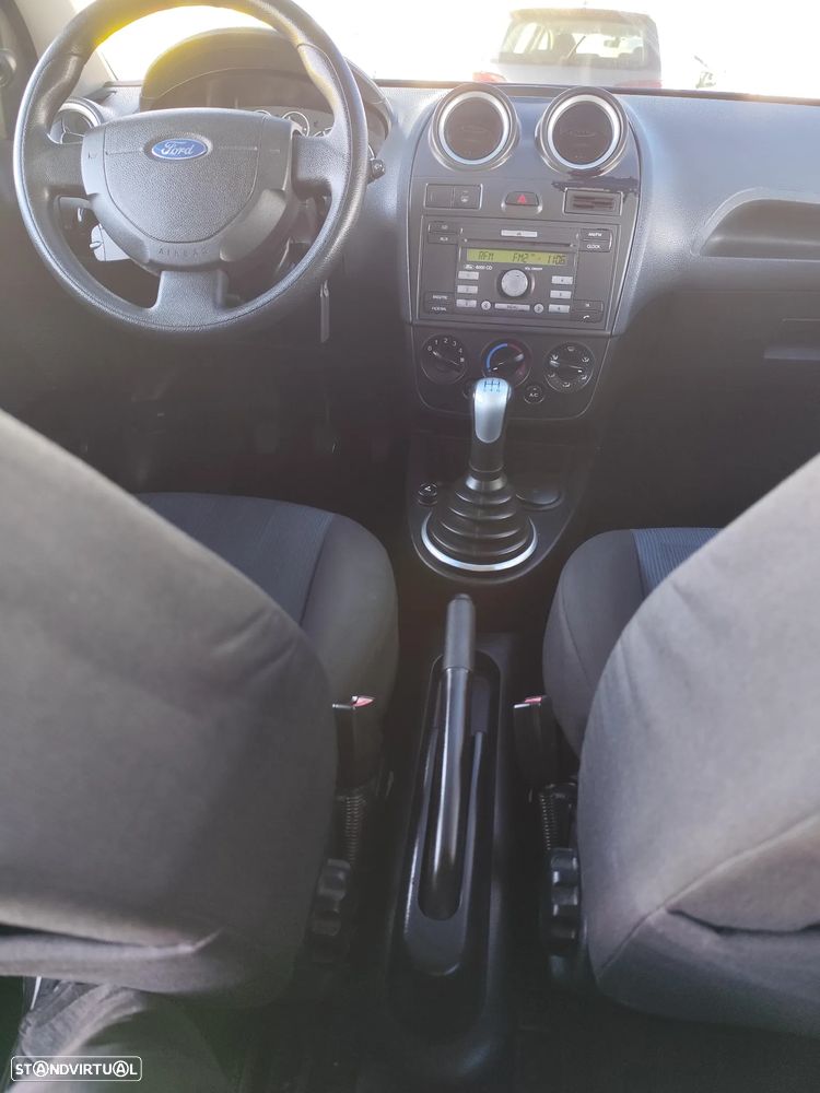 Ford Fiesta 1.25 Trend - 23