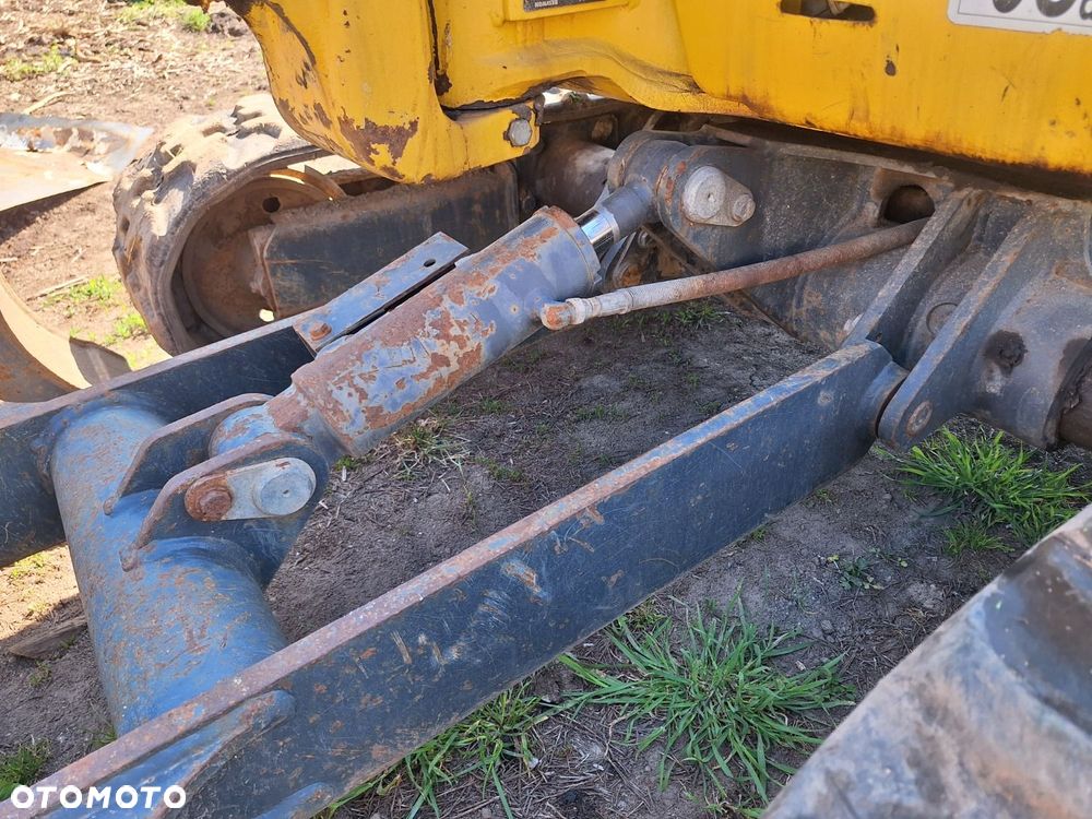 Komatsu Pc16R-3Hs - 33