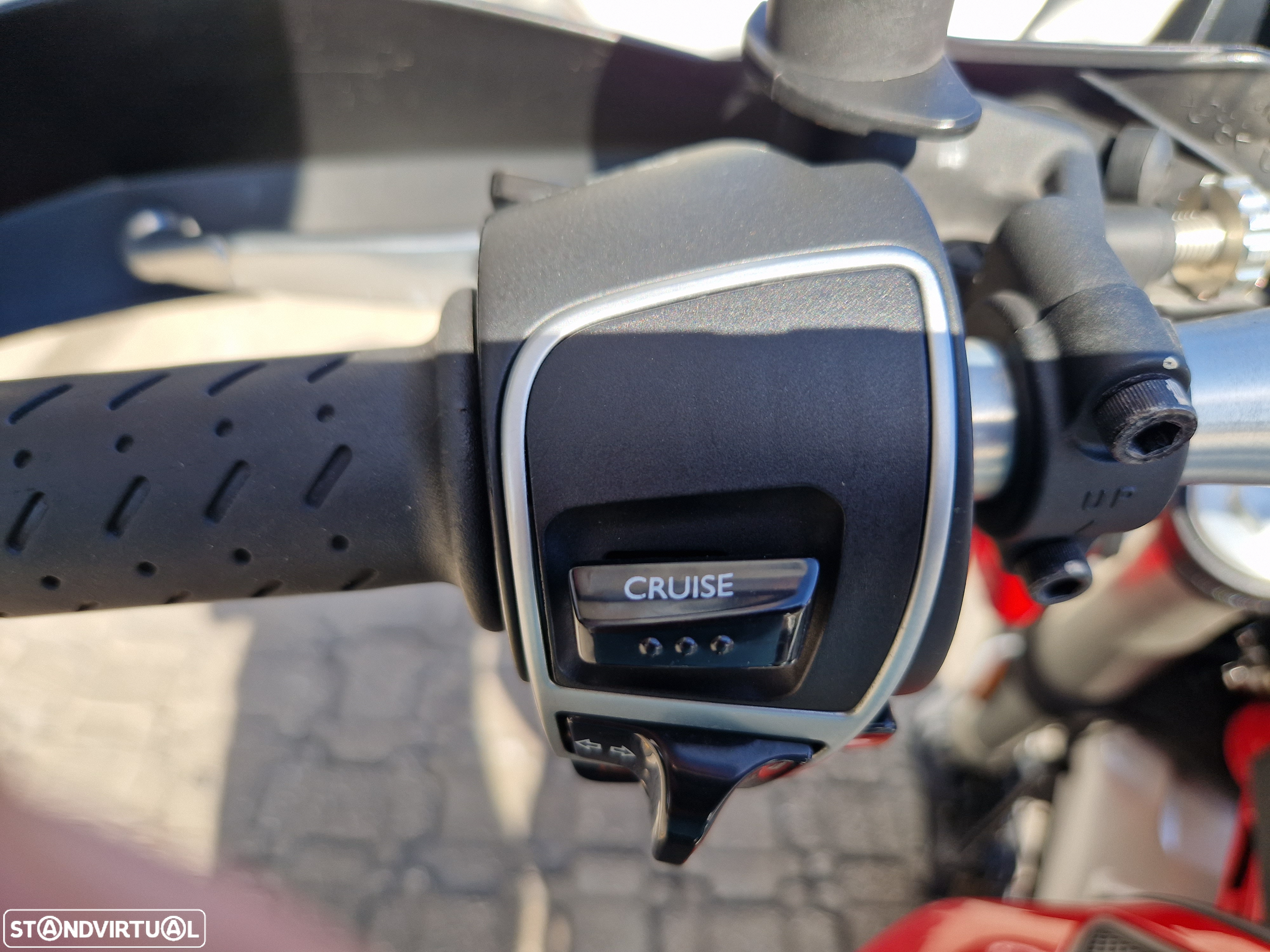 Moto Guzzi V85 V85TT - 7
