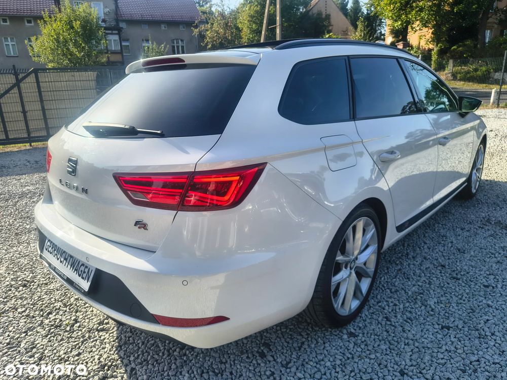 Seat Leon 1.5 eTSI OPF DSG FR Black Edition - 7