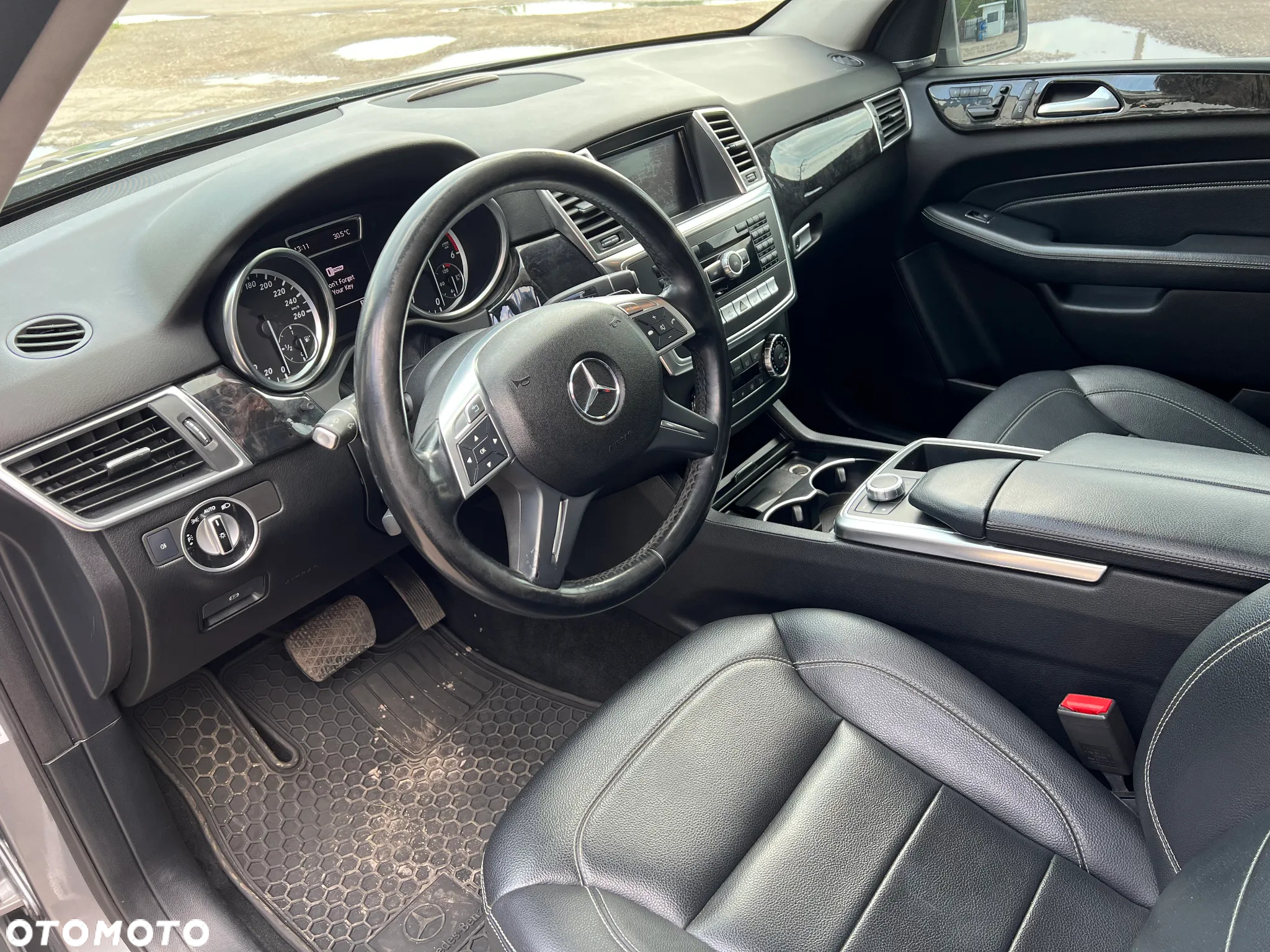 Mercedes-Benz ML 350 BlueTec 4-Matic - 8