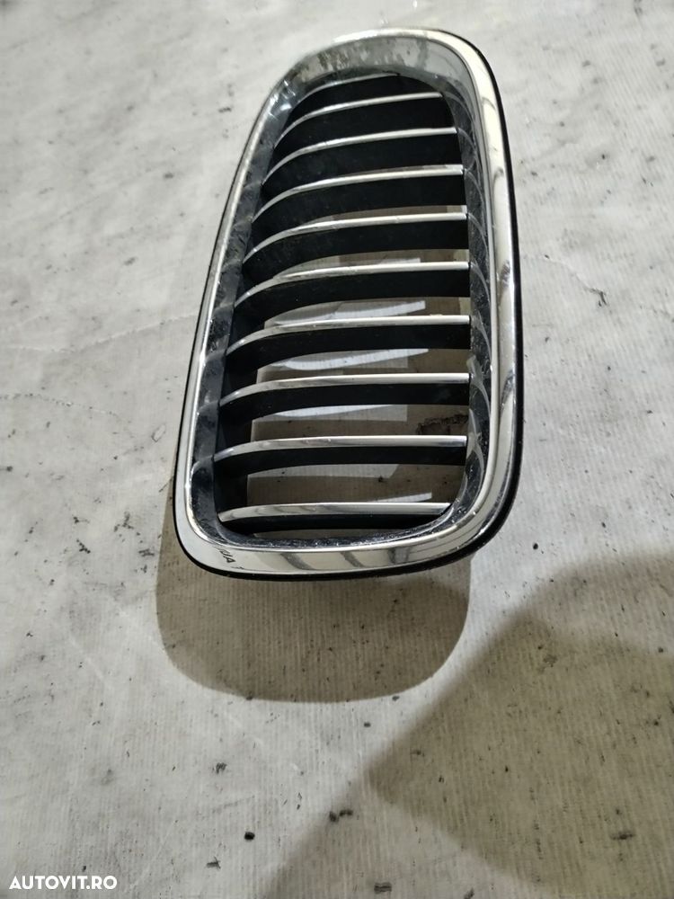 Grila radiator stanga, BMW Seria 5, F10, F11, 2010, 2011, 2012, 2013, 2014, 2015, 2016, cod origine OE 51137336477. - 3