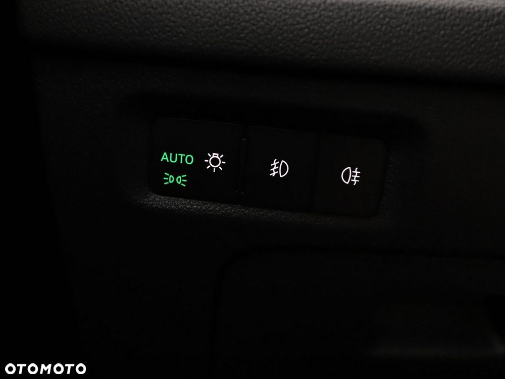 Skoda Octavia 2.0 TDI DSG Style - 35