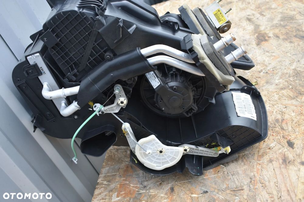 NAGRZEWNICA KOMPLETNA FORD FIESTA Mk7 1.4 16V 2008r. 8V51-19B555-AG - 2