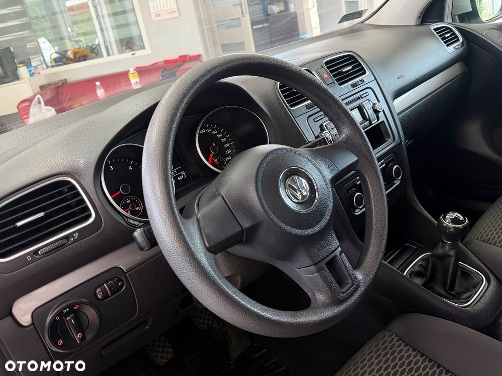 Volkswagen Golf - 16