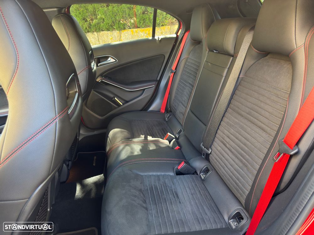 Mercedes-Benz A 45 AMG 4Matic Speedshift 7G-DCT - 19