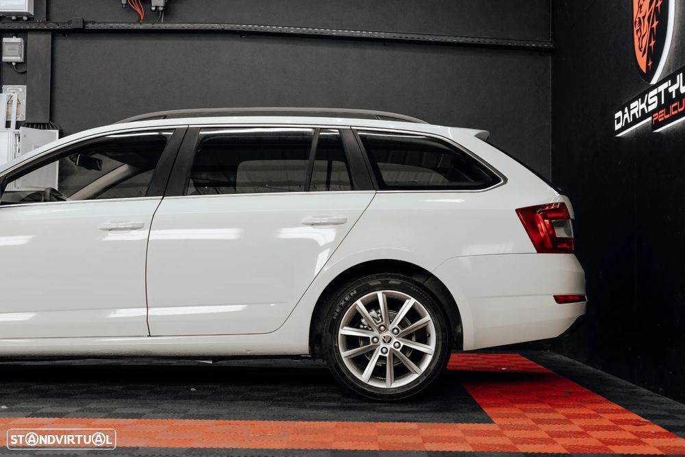 Skoda Octavia Break 1.6 TDi Sportline - 10