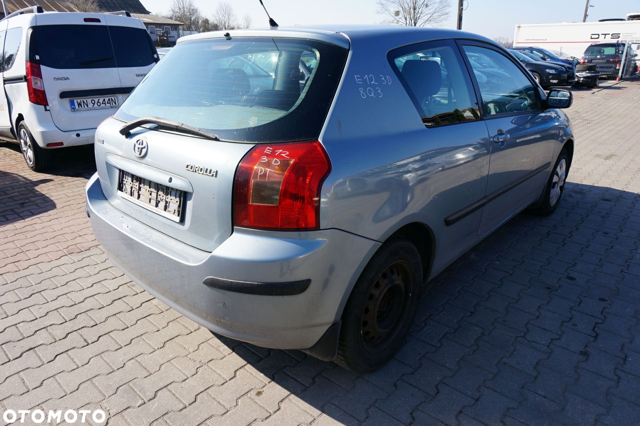 ZDERZAK TYLNY COROLLA E12 3D HB 8Q3  SREBRNY TOYOTA 2001-2004 - 3