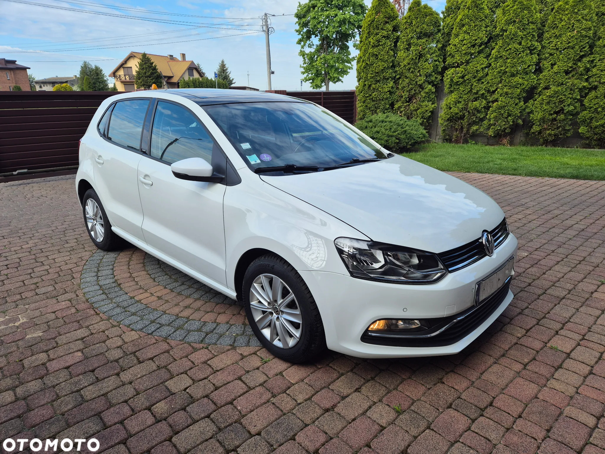Volkswagen Polo 1.2 TSI MATCH - 2