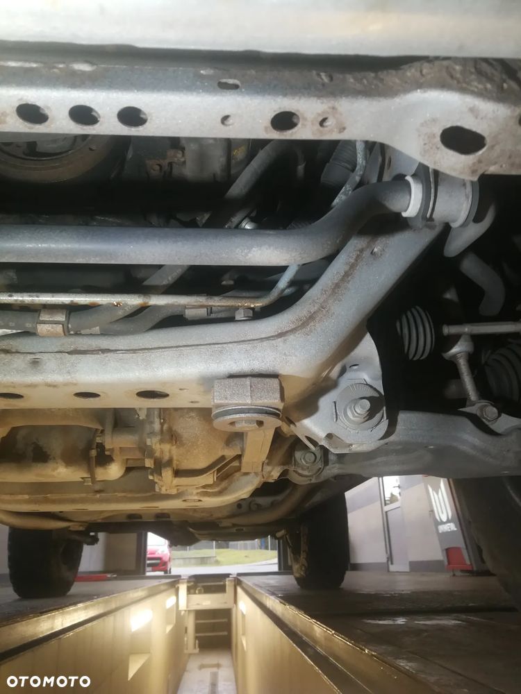 Toyota Land Cruiser 3.0 D Luna Comfort Platinium - 12