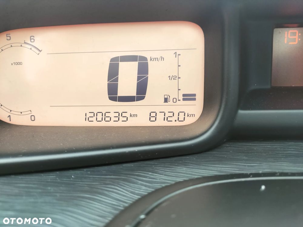 Citroën C3 Picasso 1.4i Seduction - 16