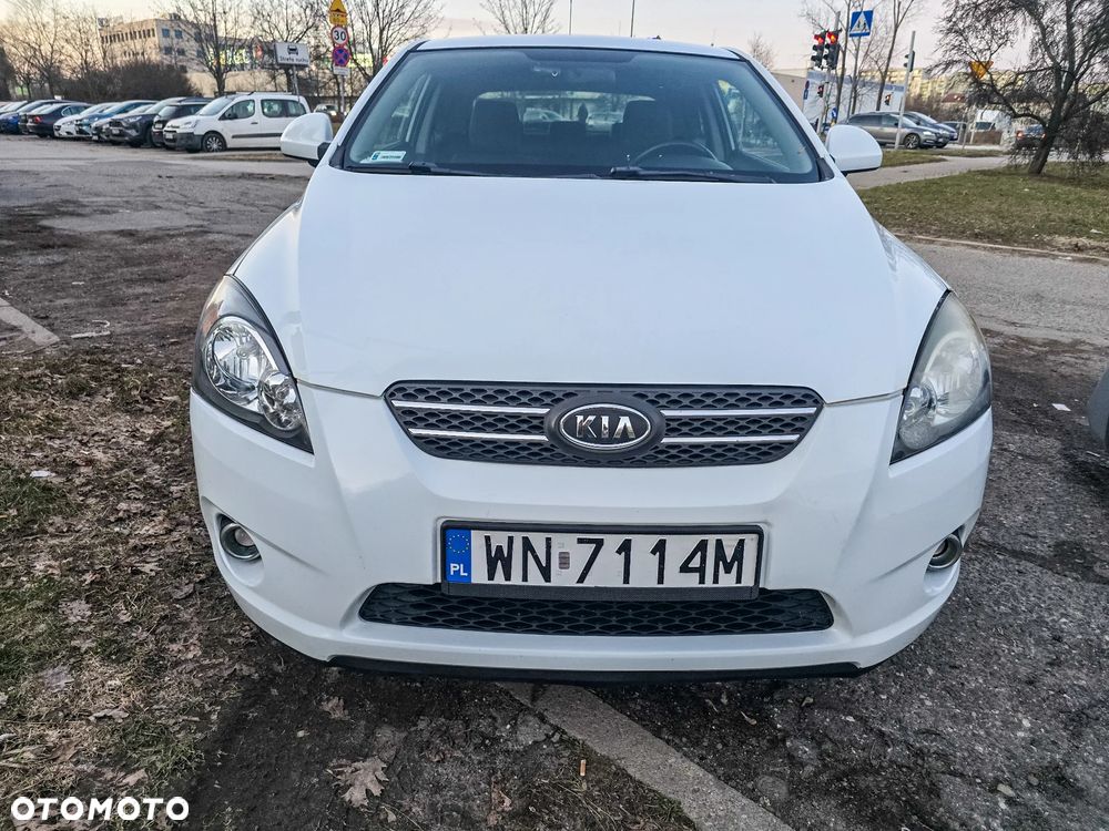 Kia Ceed - 6