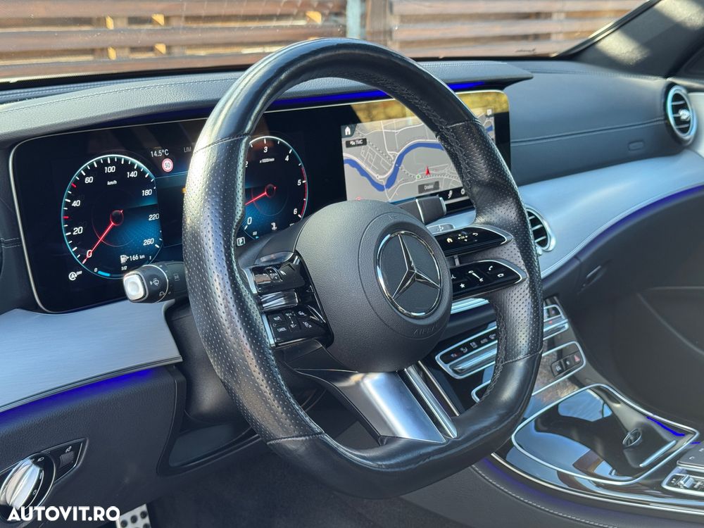 Mercedes-Benz E - 32