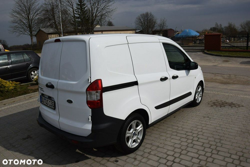 Ford Courier - 14