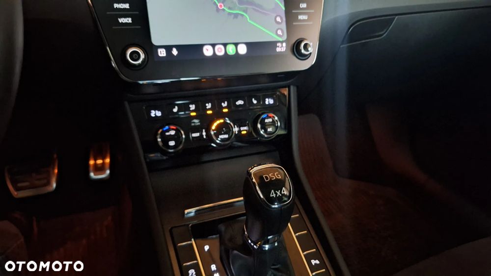 Skoda Superb 2.0 TDI SCR 4x4 Style DSG - 18