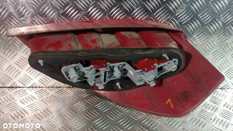 LAMPA LEWA TYLNA MERCEDES-BENZ W169 - 2