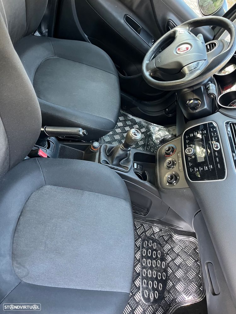 Fiat Punto Evo - 25