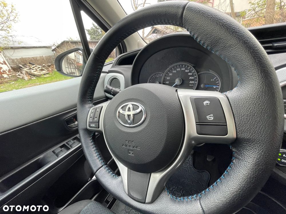 Toyota Yaris - 10