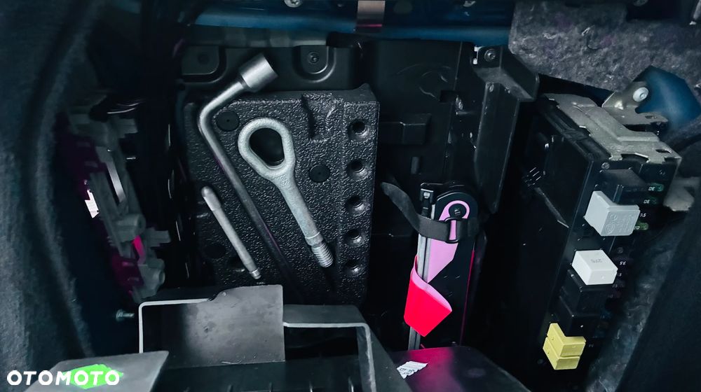 Mercedes-Benz Klasa C 200 CDI Classic - 16