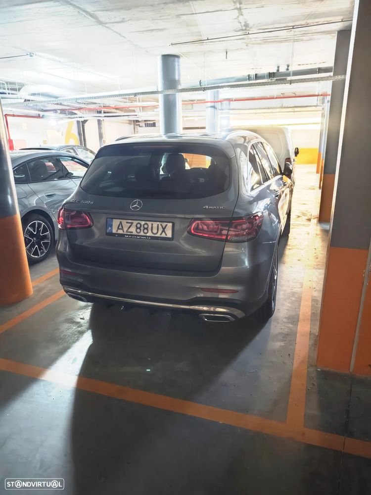 Mercedes-Benz GLC 300 d 4Matic 9G-TRONIC AMG Line - 2