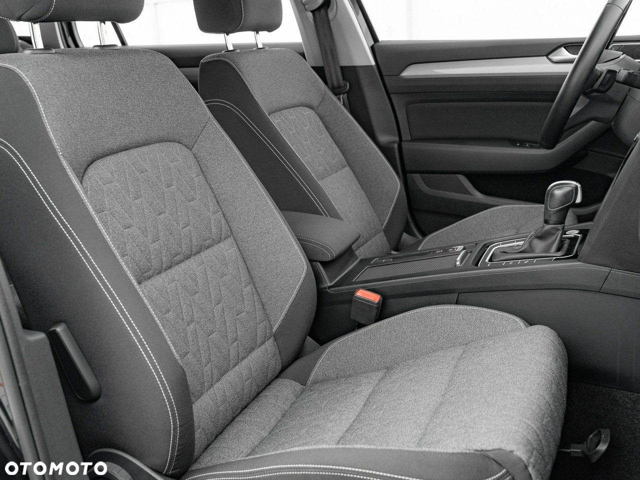 Volkswagen Passat 1.5 TSI EVO Business DSG - 33