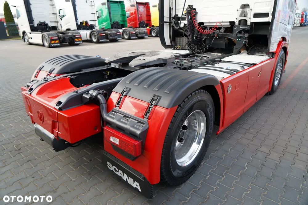 Scania S 580 / V8 / RETARDER / KLIMA POSTOJOWA / CAŁA NA PODUSZKACH / ALUFELGI  /  SKÓRY / OPONY 100% / - 16