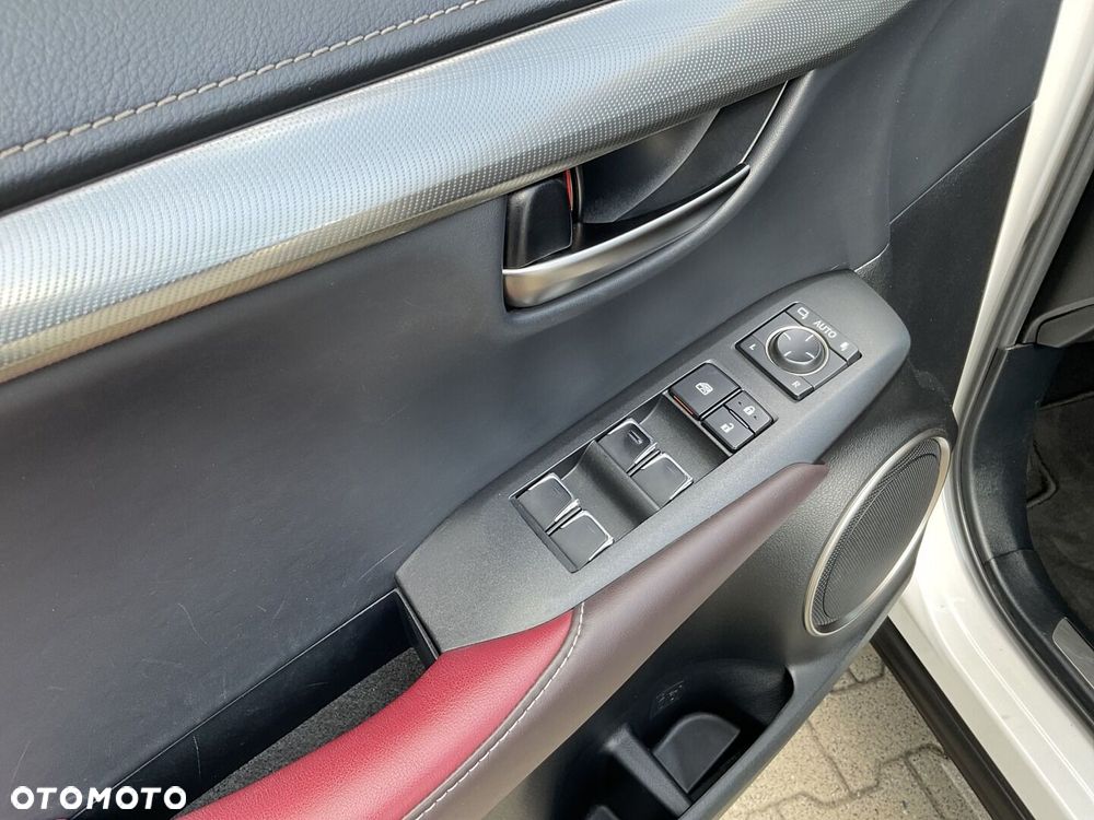 Lexus NX 300h Comfort AWD - 18